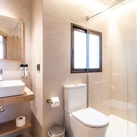 Nommadas Jero -adults Only Guest house